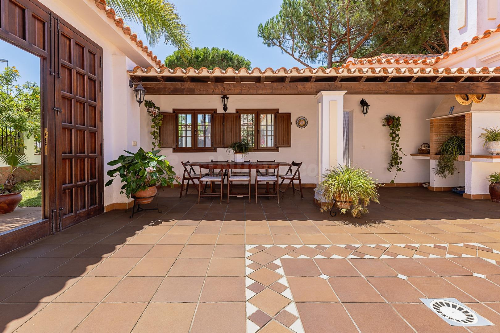 Villa en Nuevo Portil, Elegancia, Golf, Náutica, Mar y Priva - foto 2