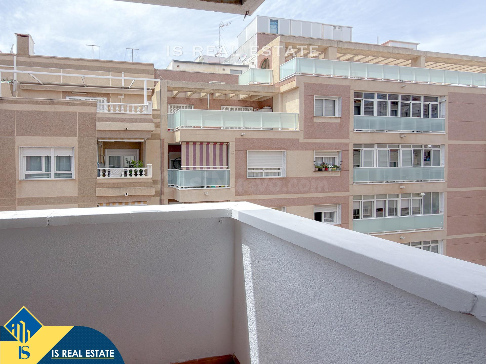 ¡Calidad / Precio! Magnífico apartamento seminuevo (2005) con muchísima luz natural y Todo exterior (750 mts playa)