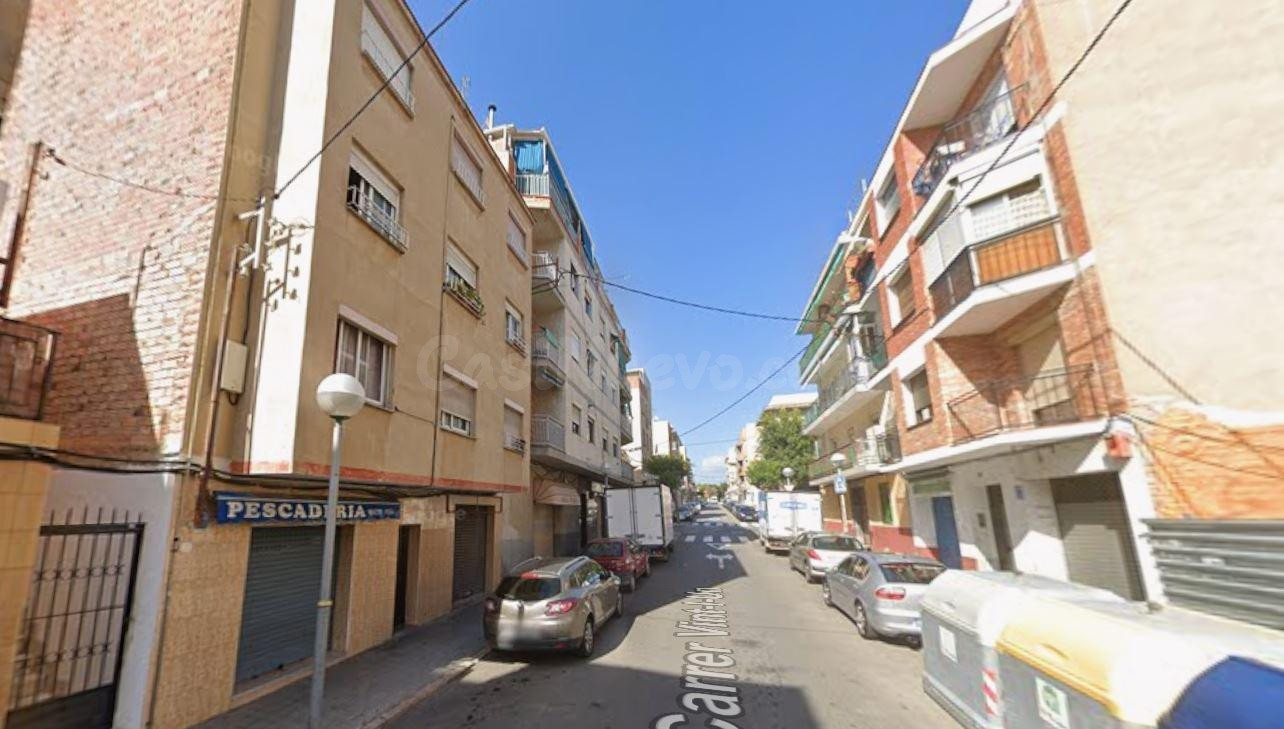 Venta de PISO OKUPADO en C/ VINT-I-UN, 74 (BONAVIS) Tarragona (Tarragona)