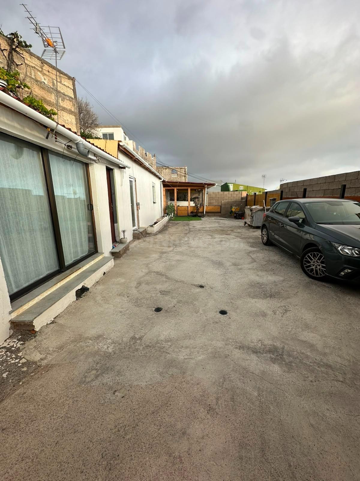 Terreno urbano 264 m2 con proyecto aprobado y vivienda provi