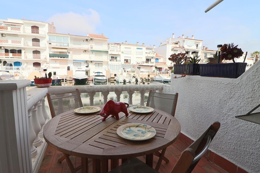 Casa adosada con amarre privado en Porto Fino, Empuriabrava
