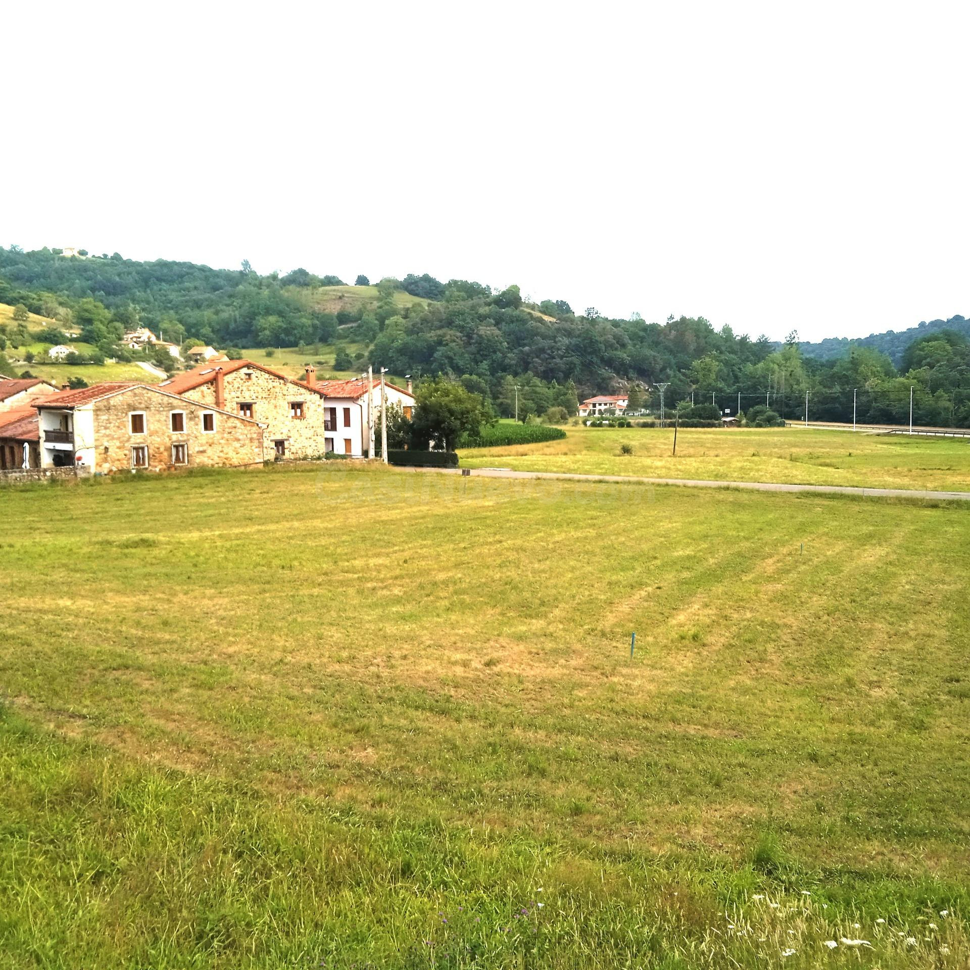 Exclusiva parcela en Cades (Herrerías) con 3.707 m2 de terre