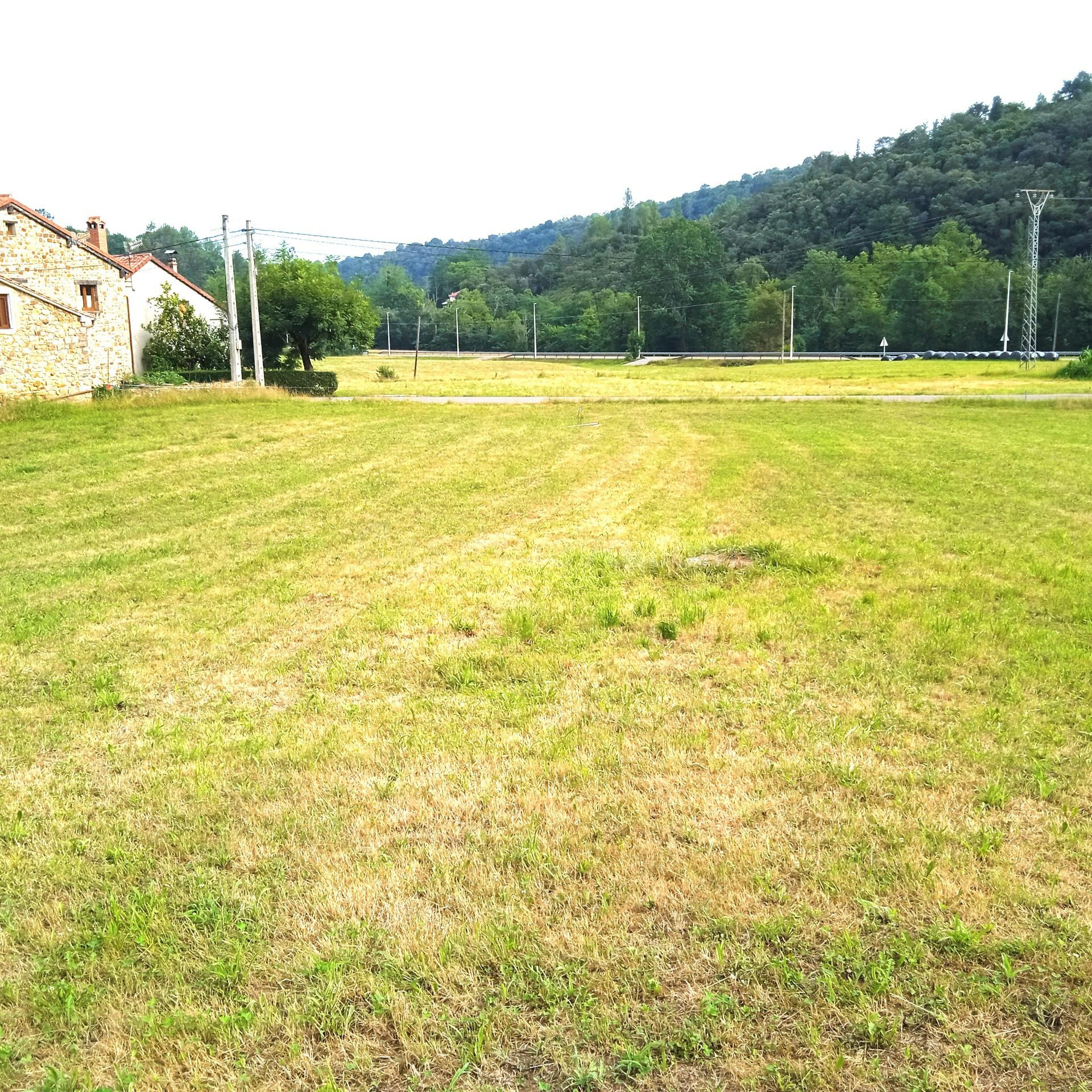 Exclusiva parcela en Cades (Herrerías) con 3.707 m2 de terre - foto 2