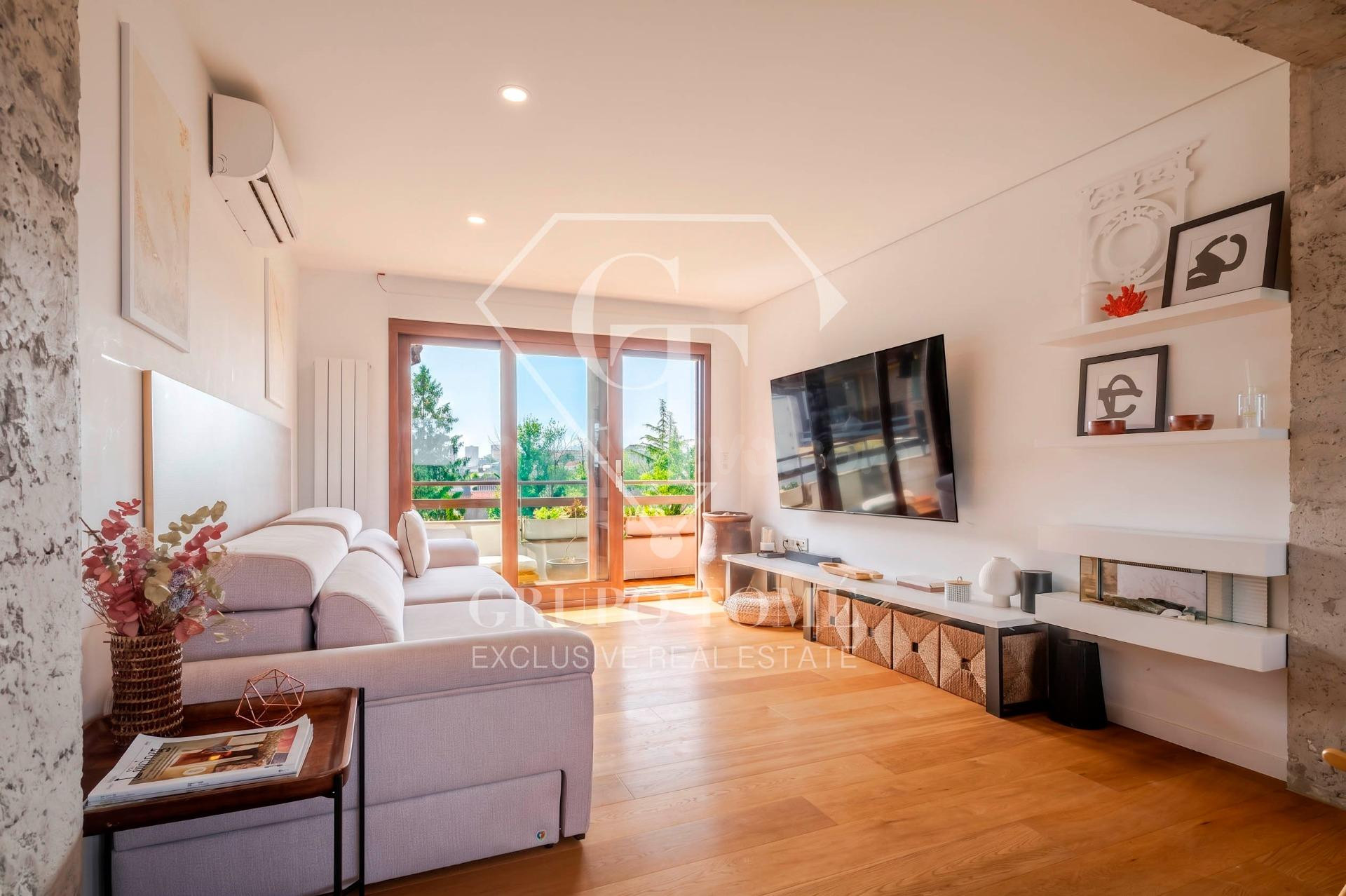 Vivienda reformada con terraza, tres balcones y vestidor en Luis Pradera - foto 5