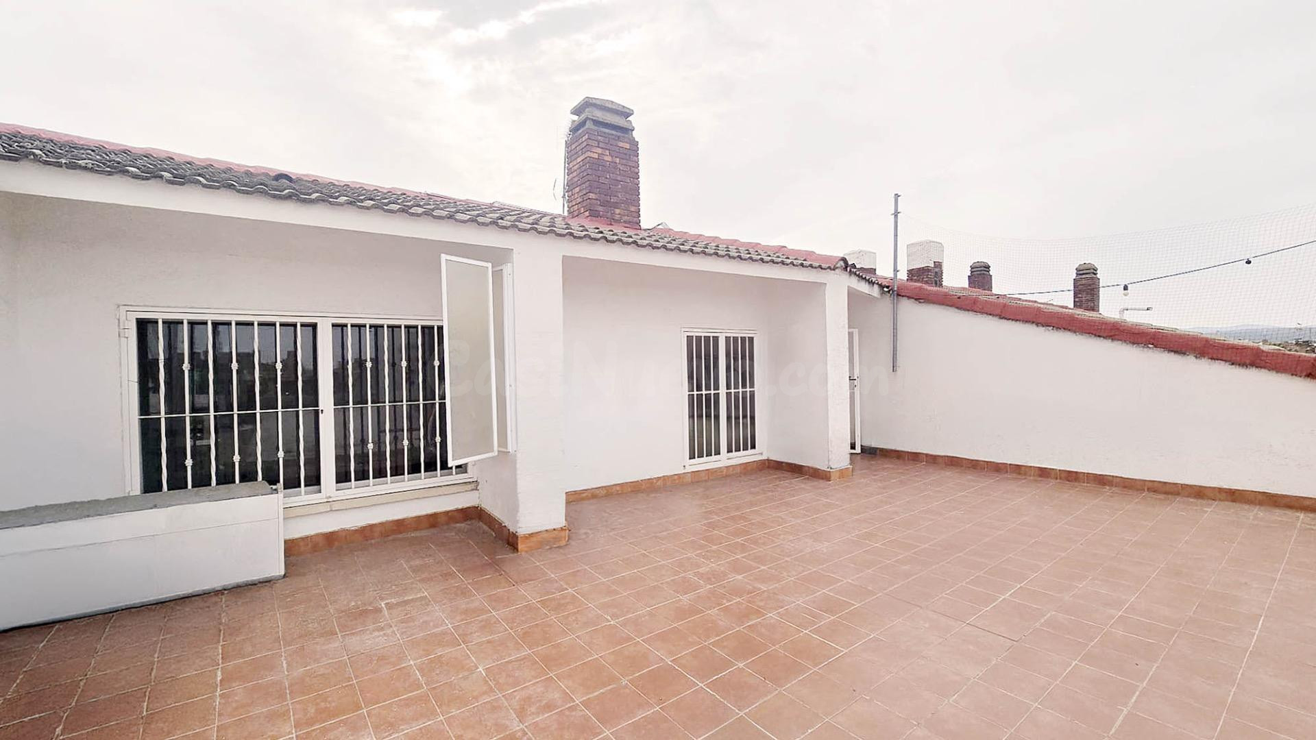 EN VENTA PISO A REFORMAR DE DOS habitaciones Y TERRAZA EN EL CENTRO DE VILLANUEVA DE LA CAÑADA