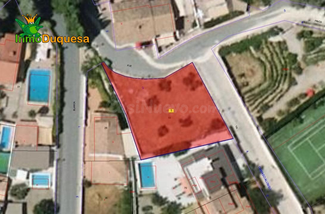 Precioso SOLAR URBANO en esquina. Con mas de 500 m2 de suelo y VISTAS DESPEJADAS.
