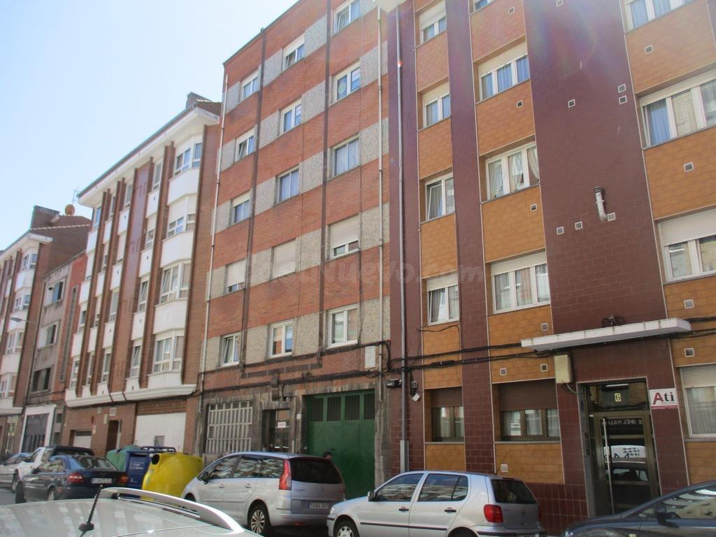 Se vende Piso ALQUILADO en Calle Eulalia Alvarez 8 Gijón, (Asturias).