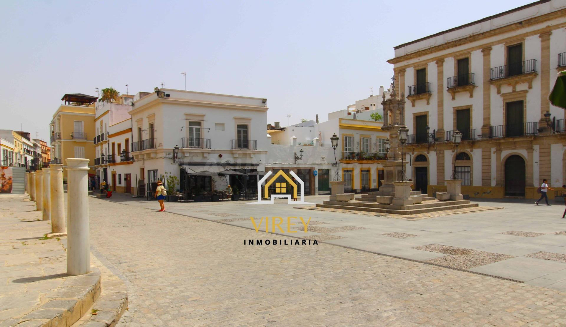 PISO BAJO A LA VENTA EN CASCO HISTORICO DE EL PUERTO DE SANTA MARIA