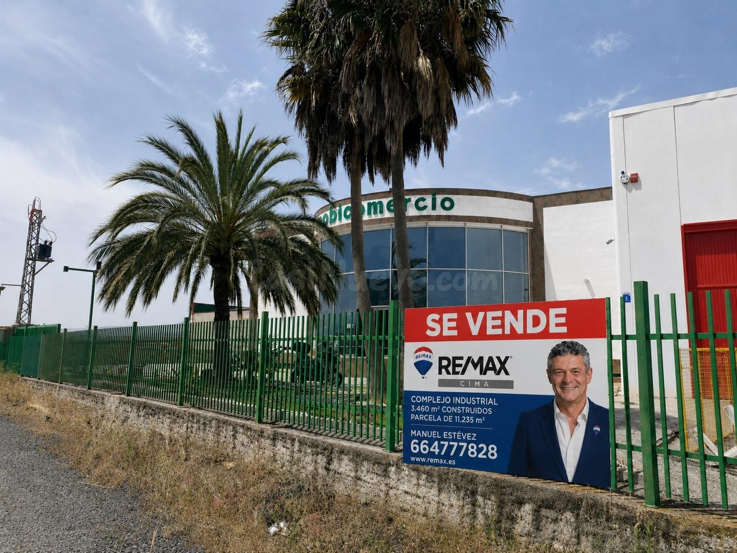 COMPLEJO INDUSTRIAL con fácil acceso desde autovía y buena visibilidad