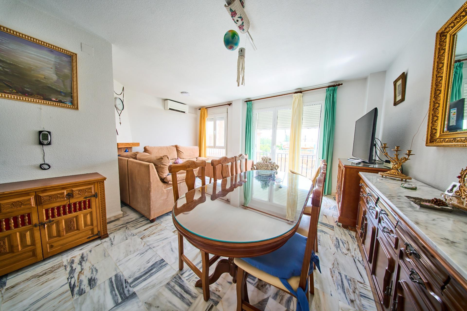 Casa o chalet adosado en calle Alhambra, Fuente Vaqueros