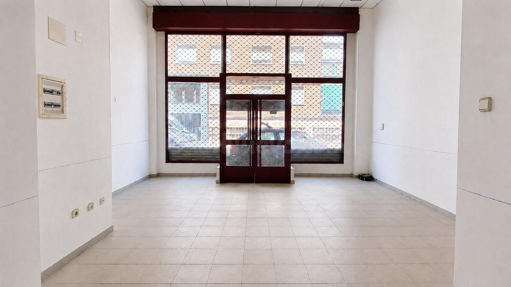 Local en venta en planta calle junto a General Ricardos