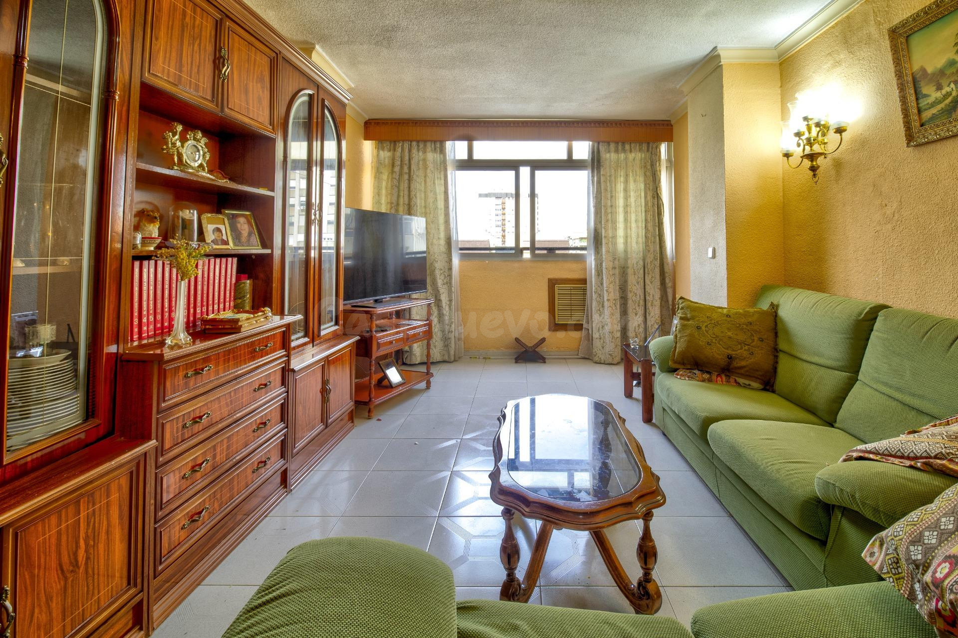 Amplio piso de 104 m2 con ascensor en Avenida de la Aurora, Málaga