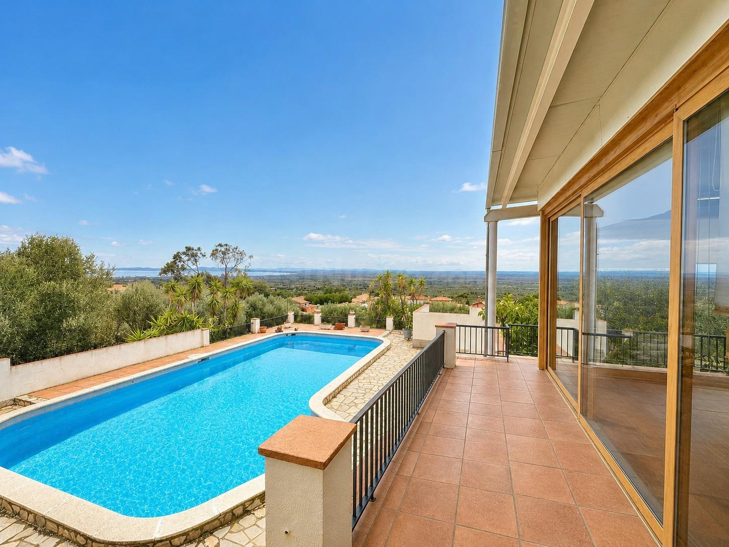 Casa con vistas panoramicas en Palau Saverdera