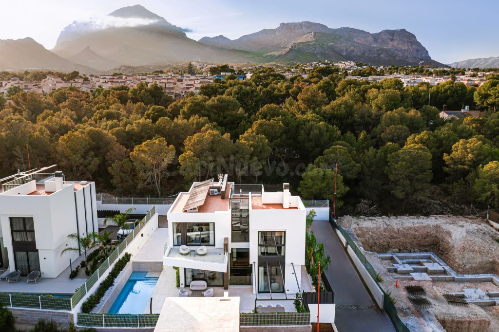 Casa-Chalet en Venta en Nucia, La Alicante