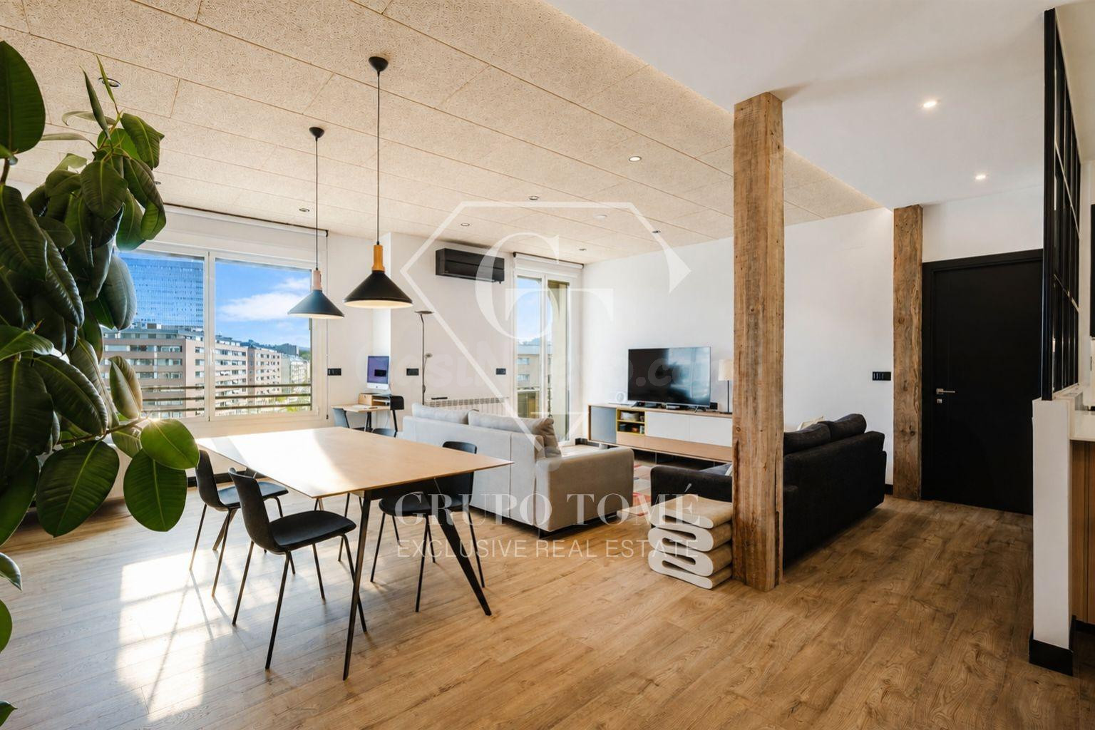 Exclusiva vivienda de 160 m2 con amplios espacios y excelente distribución