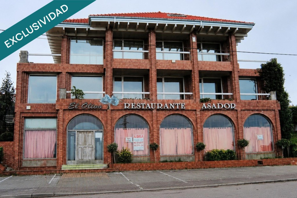 ¡OPORTUNIDAD DE INVERSIÓN!  Urge Venta de este Activo de inversión patrimonial de 1.562 m² con vivienda de lujo y extraordinario potencial de inversión junto a Santander