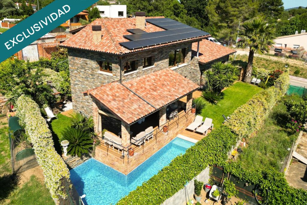 Villa exclusiva con piscina (LICENCIA TURÍSTICA)