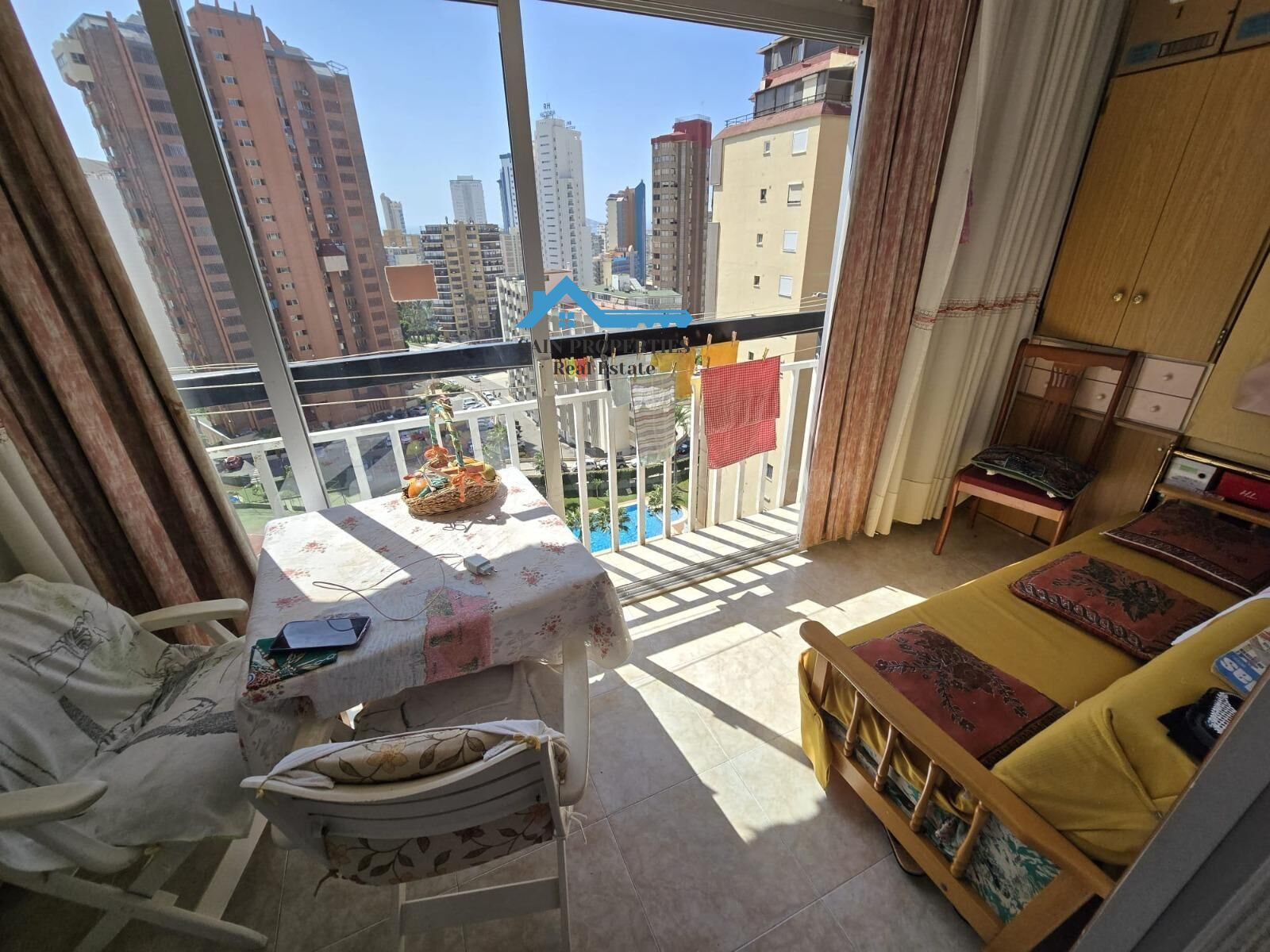 Cooqueto apartamento a la venta en el centro de Benidorm