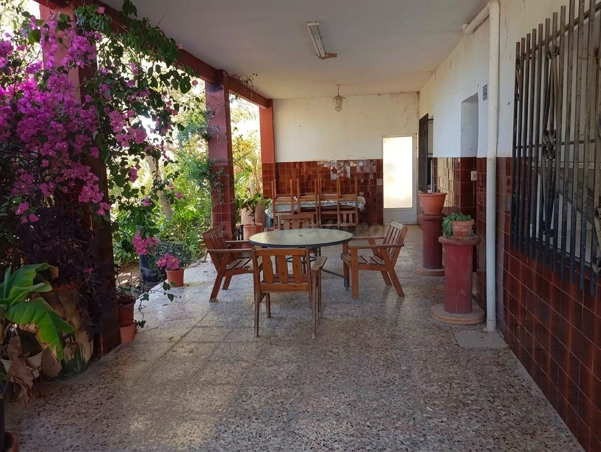 Casa de campo con gran parcela para reformar en La Baya Alta