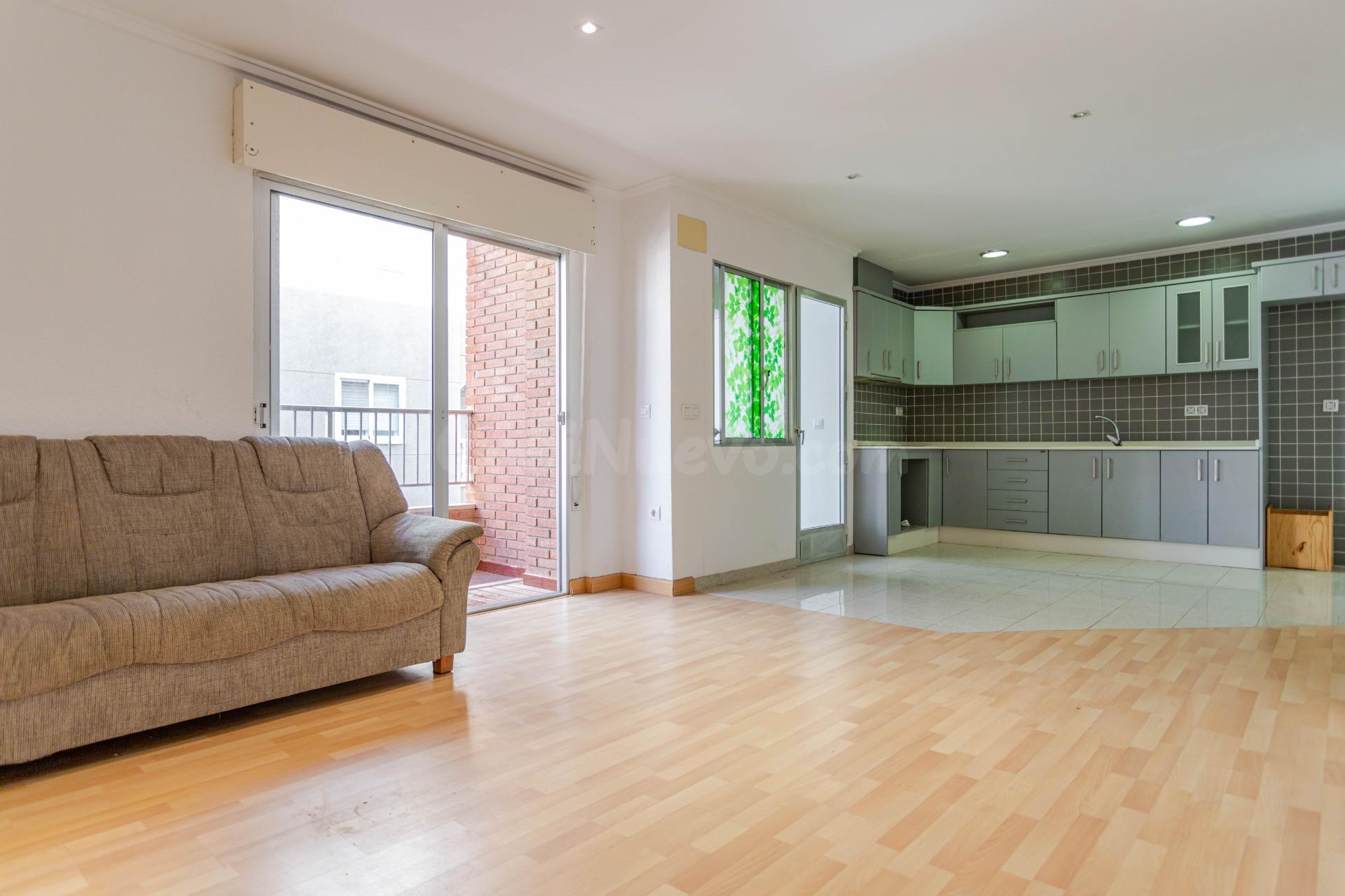 Apartamento de 3 dormitorios a 200 m del mar en Las Piscinas Naturales