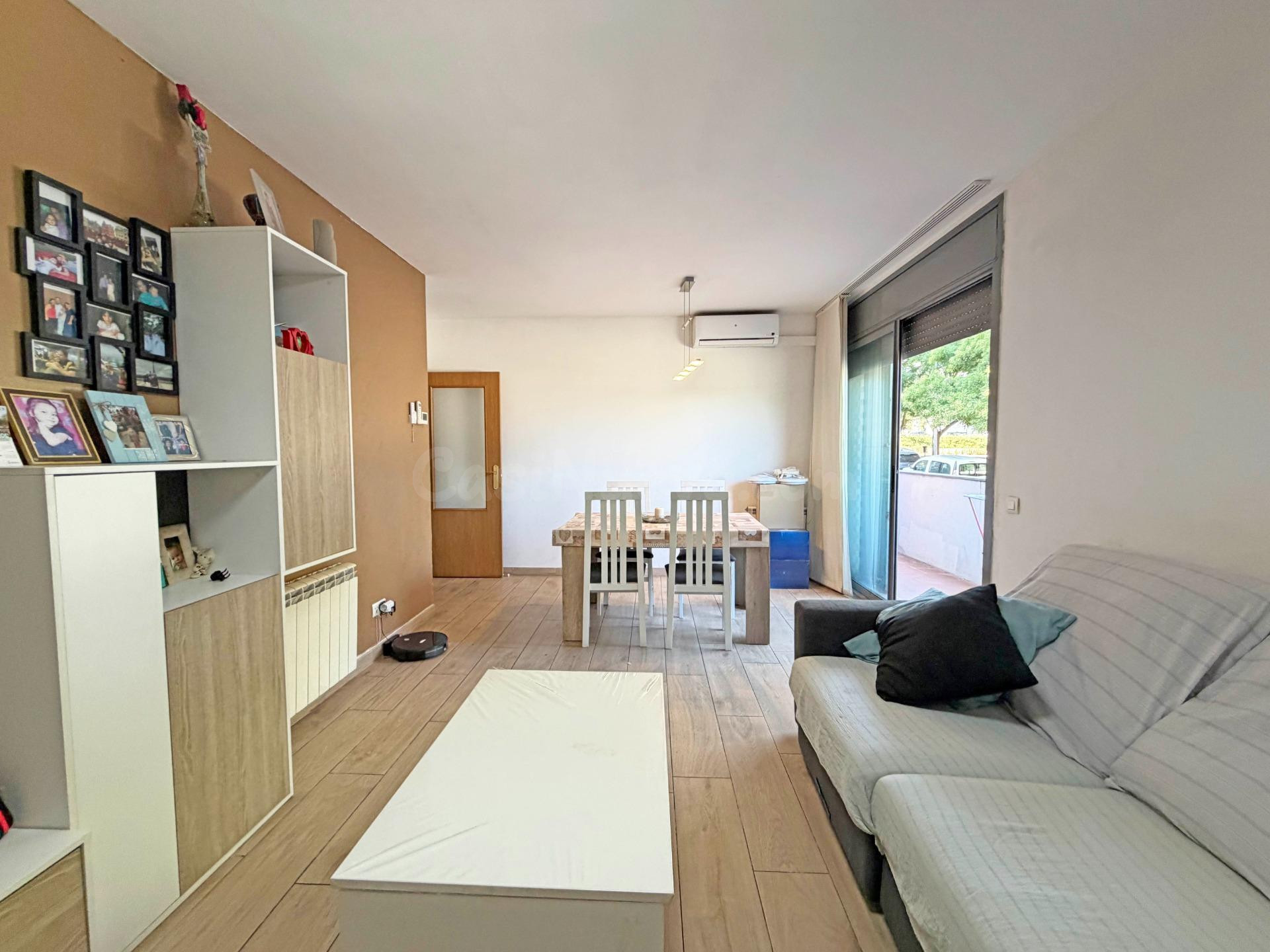 FANTÁSTICO PISO EN VENTA CON PARQUING EN PARC EUROPA. BARBERÀ DEL VALLÉS.