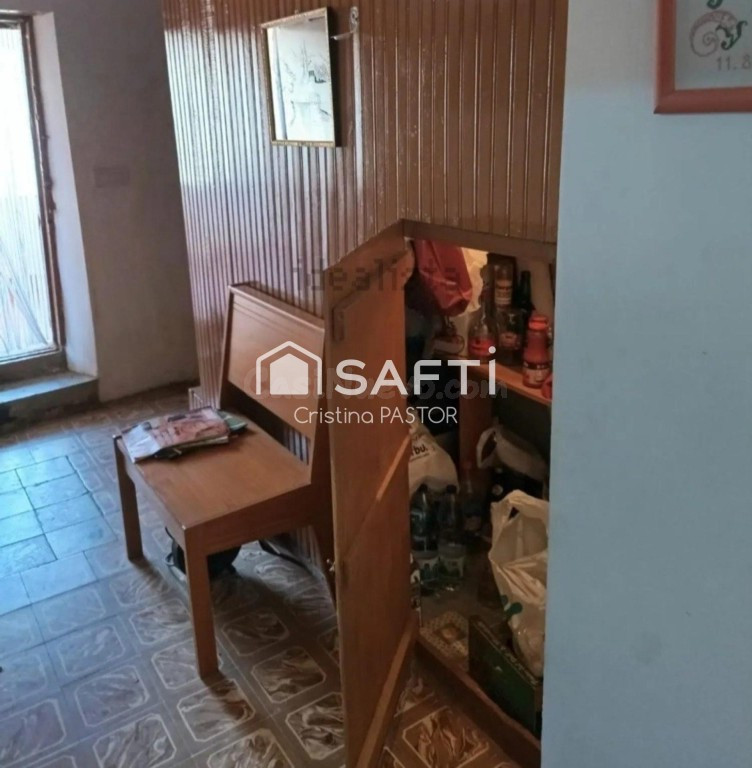 Casa de gran potencial,con patio y jardín. - foto 4