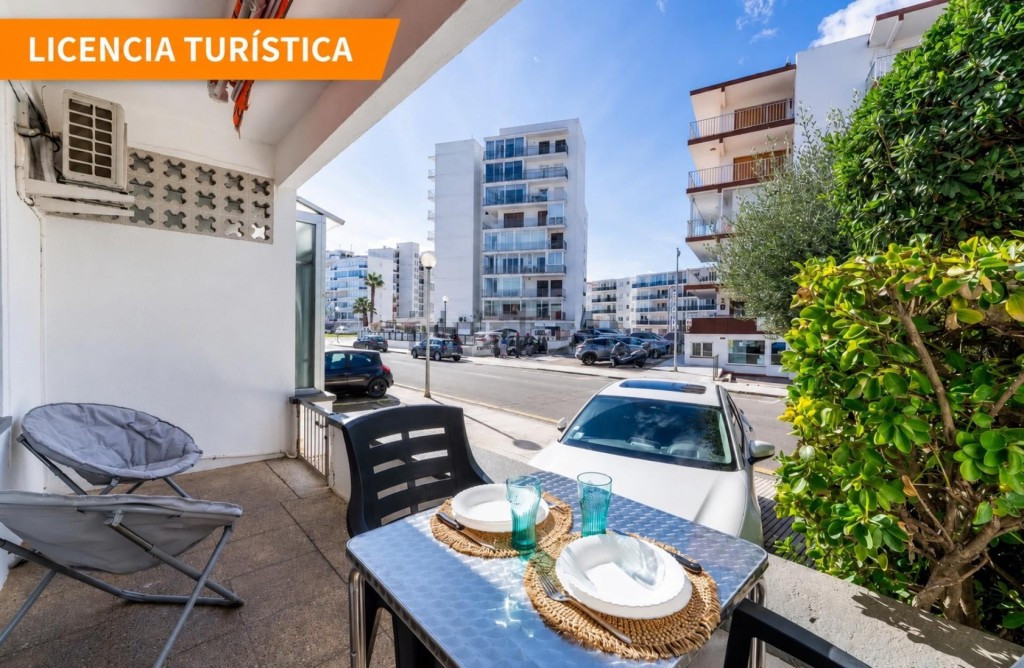 Apartamento con licencia turística a 1 minuto del mar – Roses (Costa Brava)