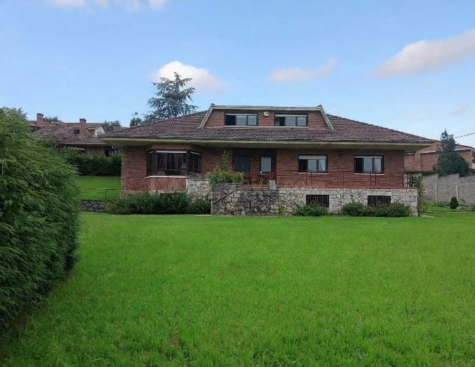 CHALET INDEPENDIENTE EN TORRES