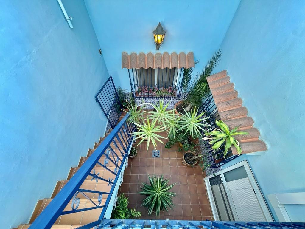 PRECIOSO CHALET ESTILO MEDITERRANEO EN PUEBLO LEVANTINO