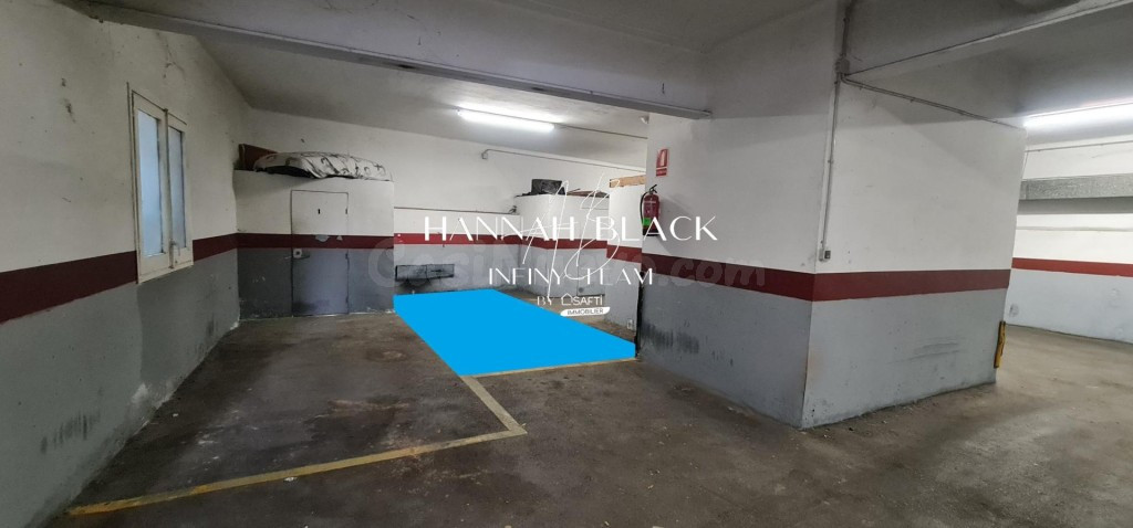Plaza de parking + trastero independiente
