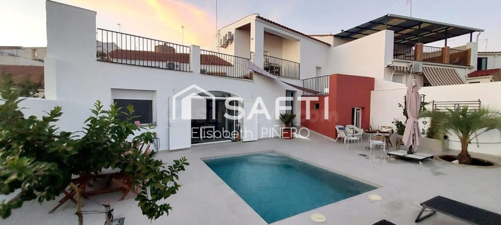 Casa de ensueño con piscina privada en Zalamea de la Serena: Tu hogar ideal o inversión rural de éxito
