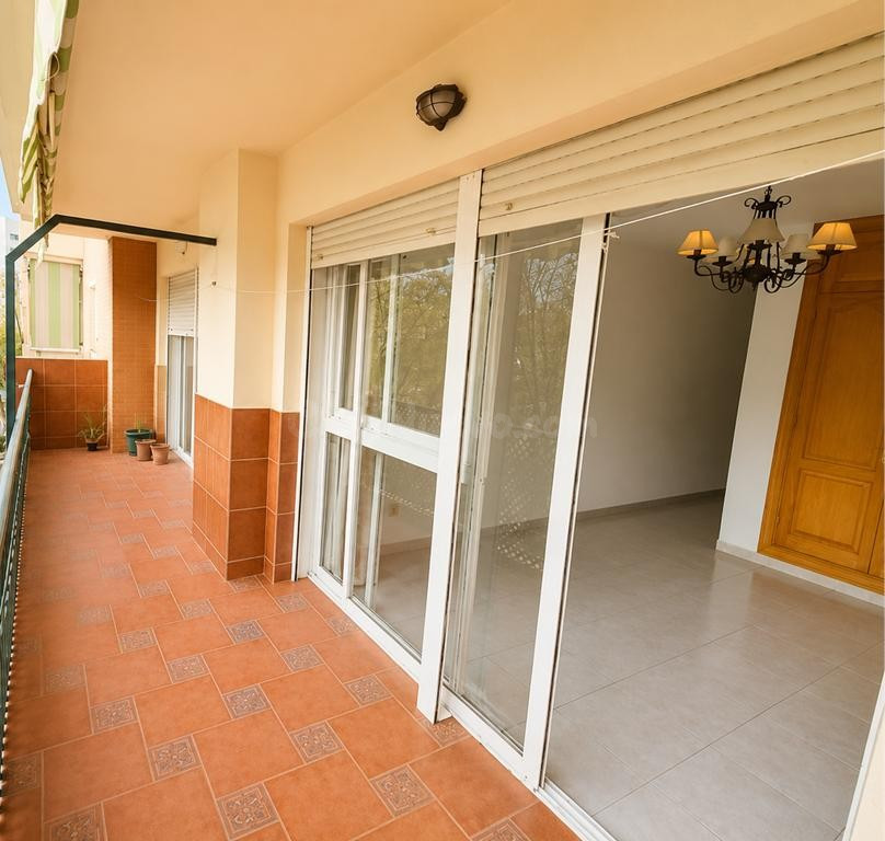 ¡VENTA DE GRAN PISO DE 4 habitaciones EN EL CENTRO DE ESTEPONA!