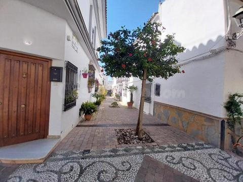 BONITA CASA MATA EN EL CASCO ANTIGUO DE ESTEPONA, ¡INIGUALABLE!