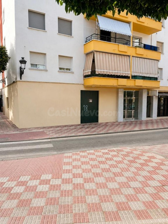 LOCAL COMERCIAL EN ESQUINA DE 101 M² EN ALQUILER – GRAN VISIBILIDAD Y UBICACIÓN ESTRATÉGICA