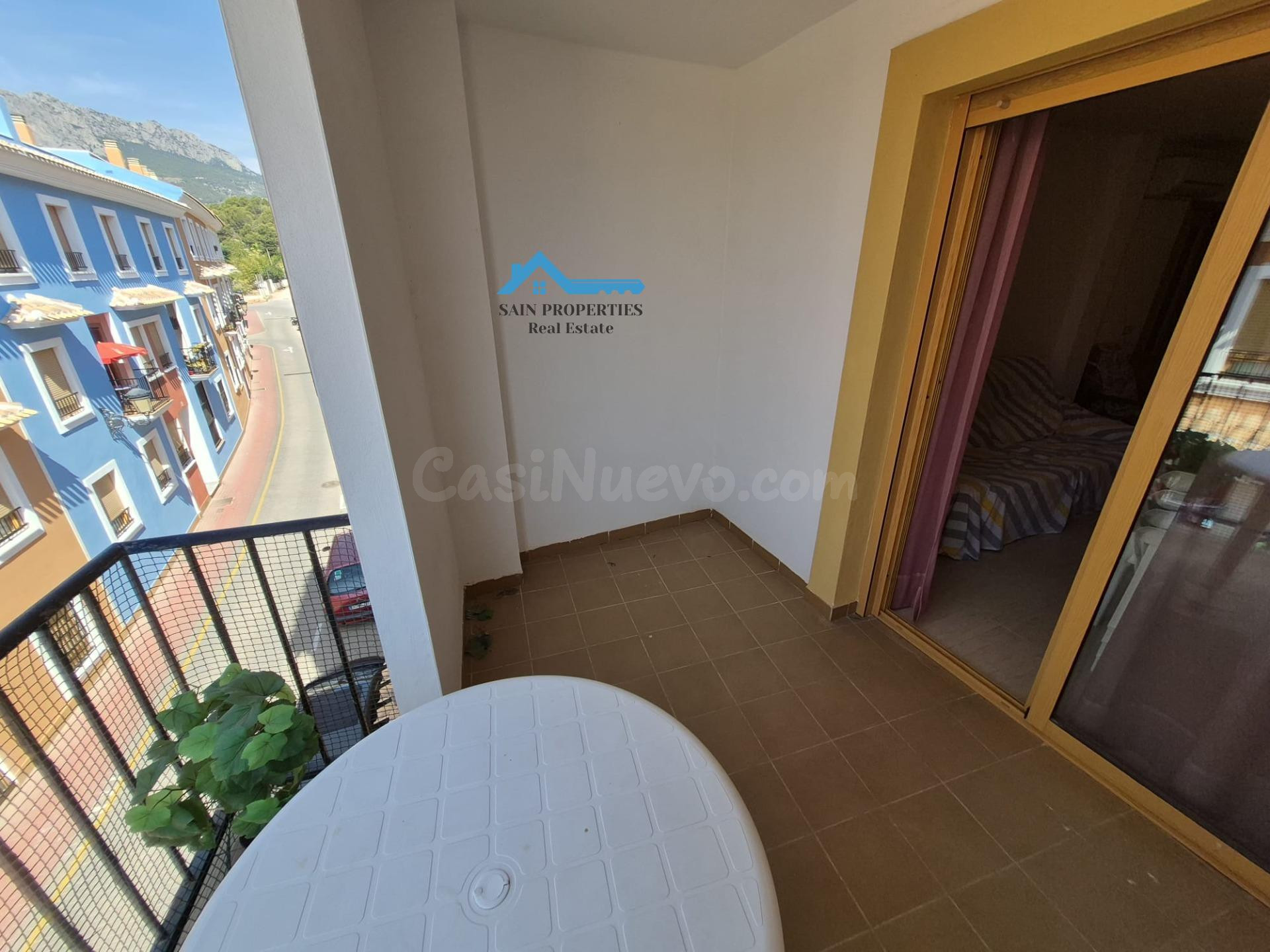 Amplio y luminoso piso de 3 habitaciones 2 baños garaje y trastero en Xirles - Polop