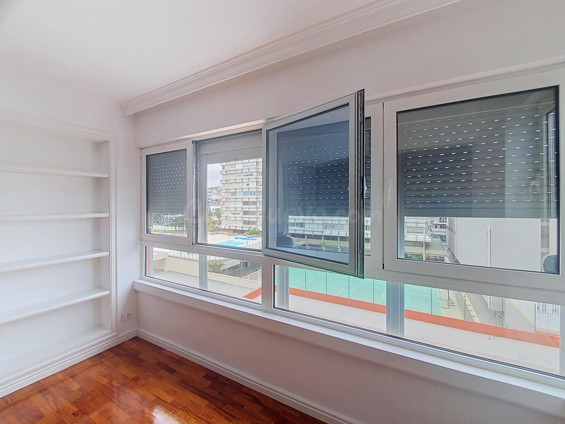 Piso 4 habitaciones 105m² en alquiler - Avda. Marítima