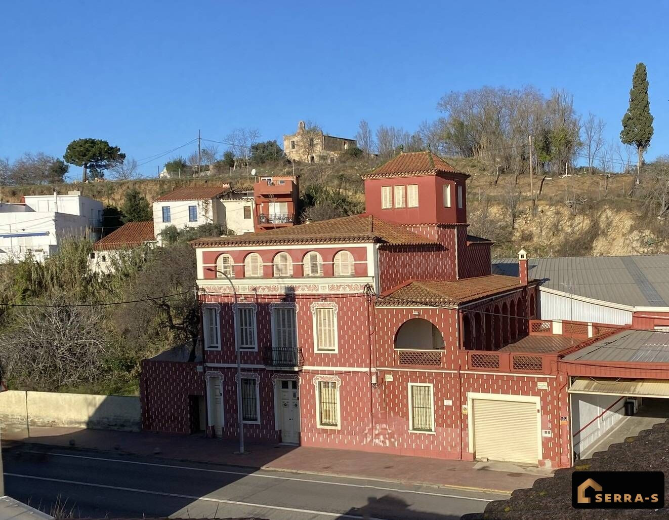 Magnífica vivienda unifamiliar adosada en el centro de Pineda de Mar.