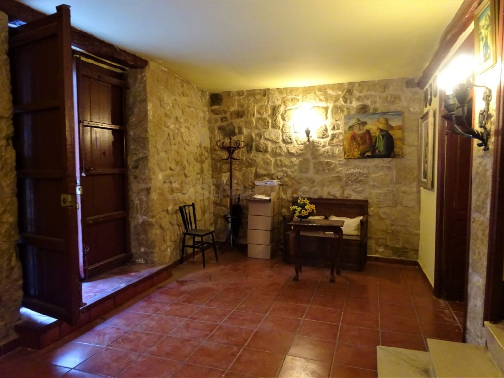 Casa de pueblo en Venta en Maella Zaragoza - foto 2