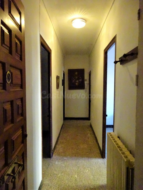 Casa de pueblo en Venta en Maella Zaragoza - foto 4