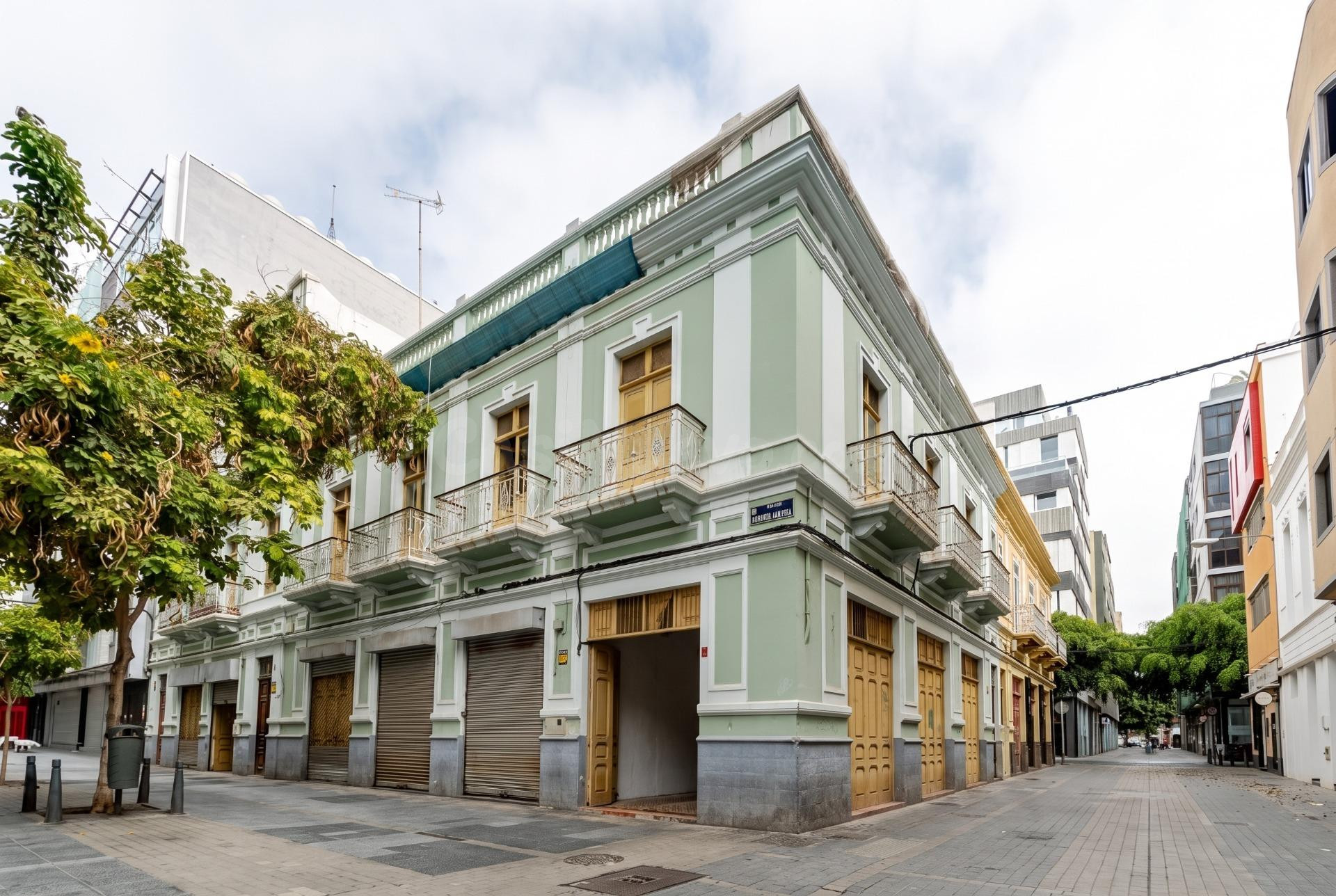 Edificio 8 habitaciones 598m² en venta - Santa Catalina - Canteras