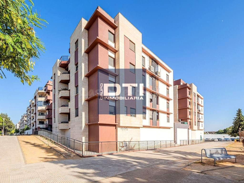 Local en venta en c. hermanas mirabal, 12, Mairena Del Aljarafe, Sevilla