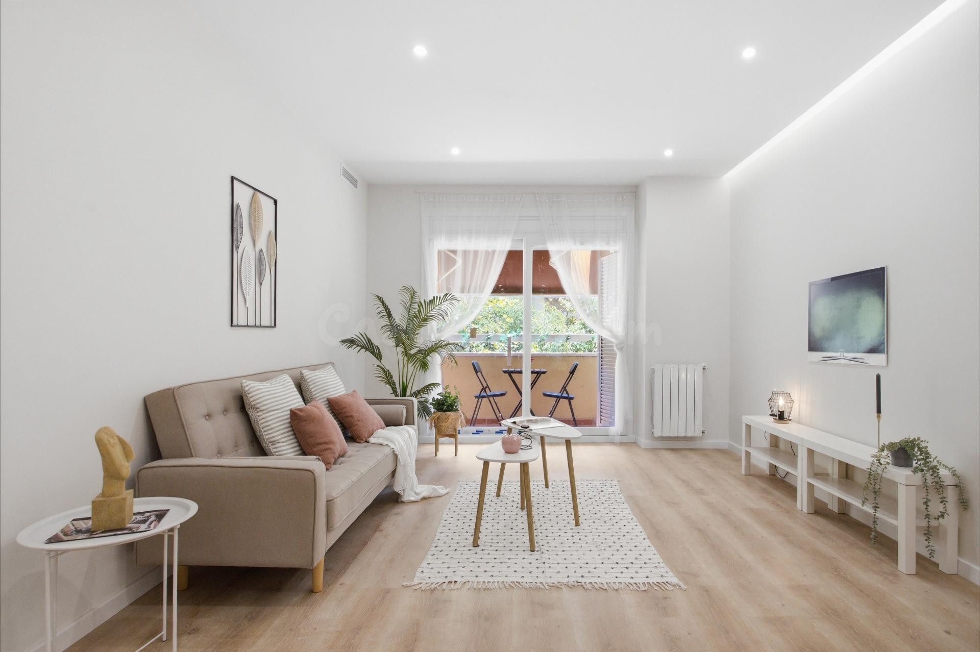 Exclusiva vivienda exterior con balcón y parking en l’Eixample Dreta de Barcelona