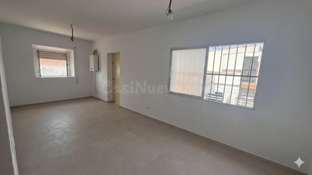 Gran casa  en El Pedroso!! - foto 4