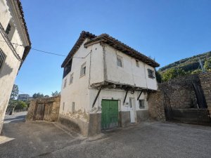 CASA PARA REFORMAR EN POYALES DEL HOYO ubicación INMEJORABLE - foto 4