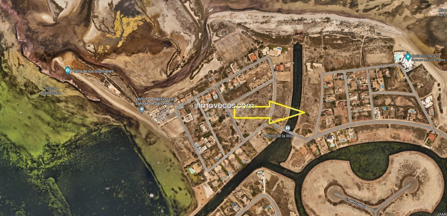Parcela unifamiliar en primera línea de canal en polígono B de veneziola, en el km 18-19