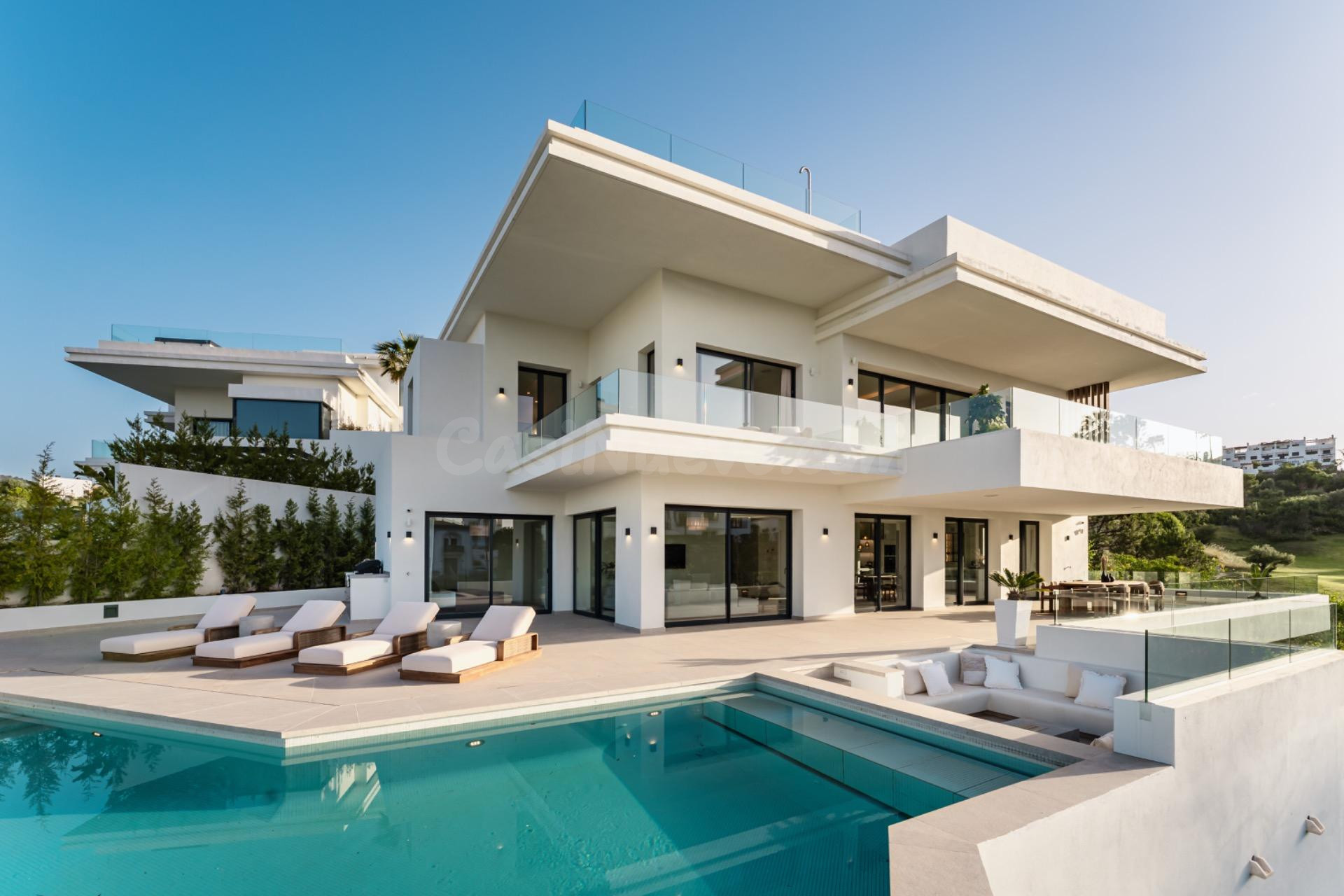 VILLA DE LUJO EN ESTEPONA, URB. LA RESINA GOLF