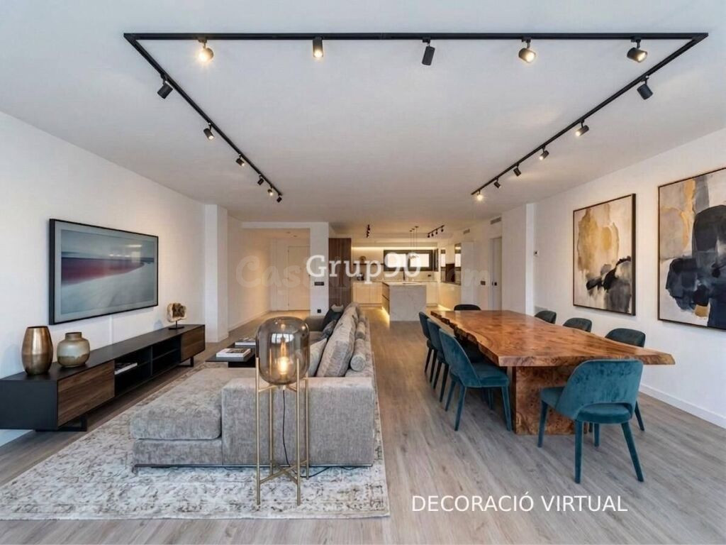 Piso señorial reformado a estrenar en Av. Madrid – Centro de Lleida