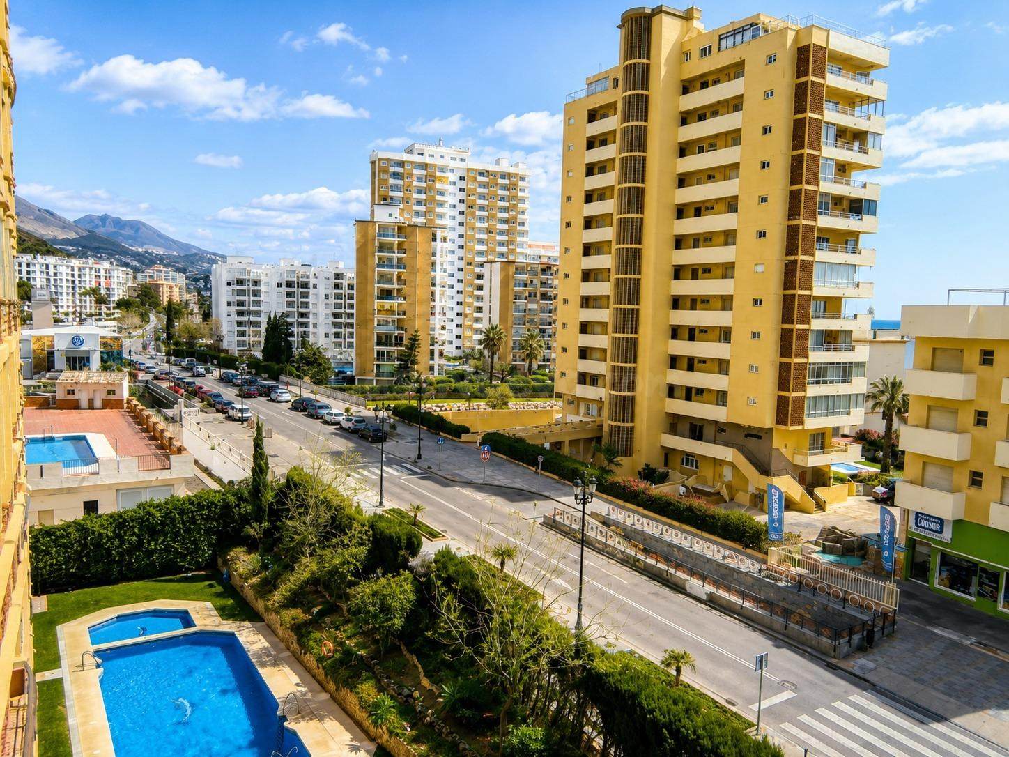 Apartamento con vistas al mar a 150 m del Paseo Marítimo – Los Boliches