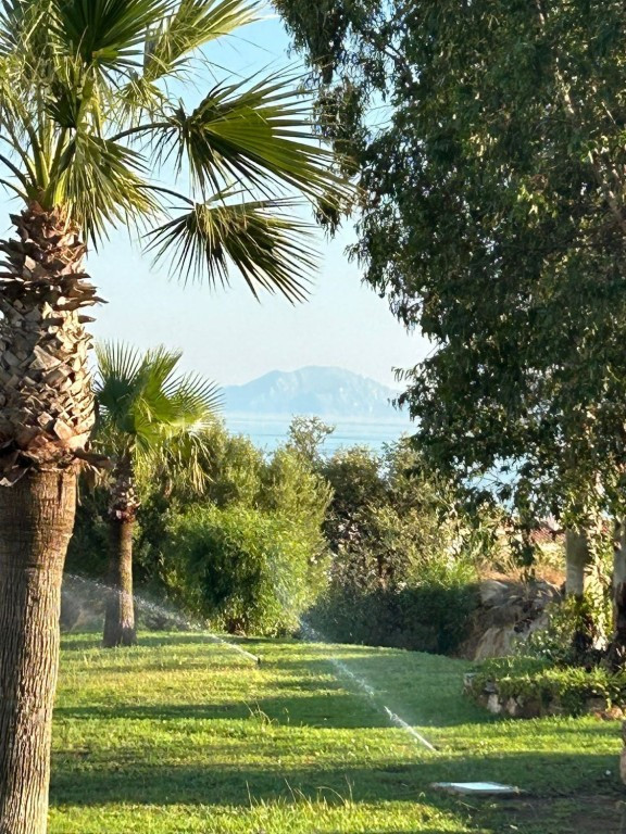 IMPRESIONANTE PISO EN LA EXCLUSIVA COSTA DE MANILVA A SOLO MINUTOS DE SOTOGRANDE - foto 4