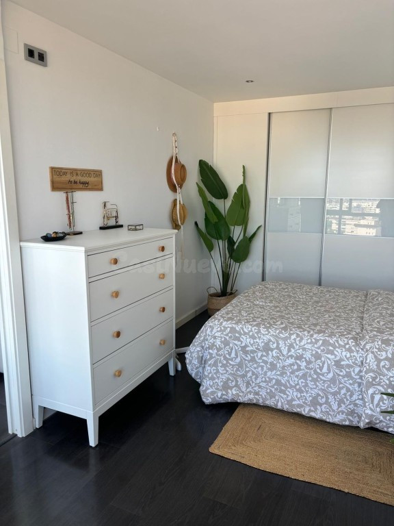 Exclusivo apartamento reformado con impresionantes vistas al mar en una de las mejores zonas de Torremolinos - foto 3